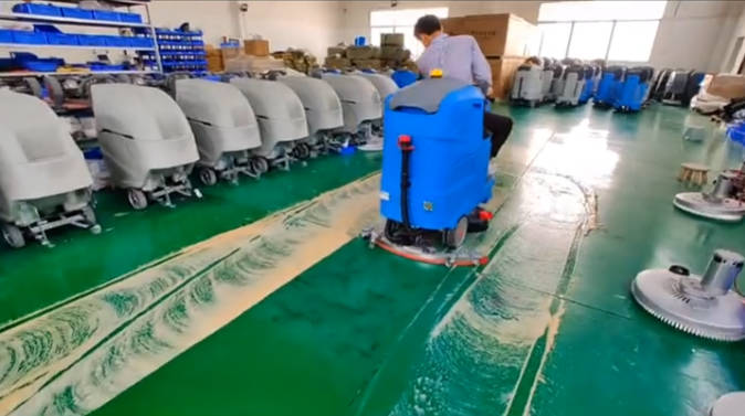 喀什2023年还在用人工的物业保洁不妨试试洗地机吧